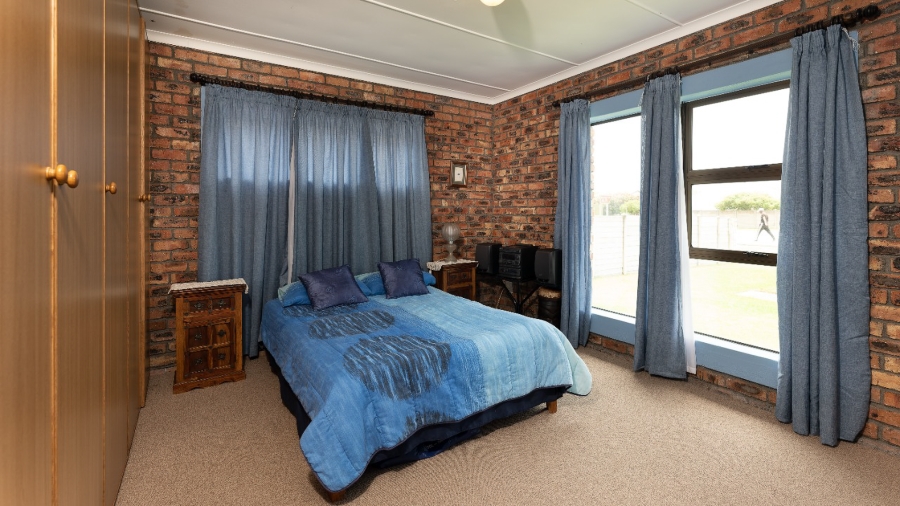 3 Bedroom Property for Sale in Struisbaai Western Cape